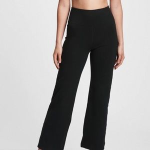GAP fit wide leg black leggings